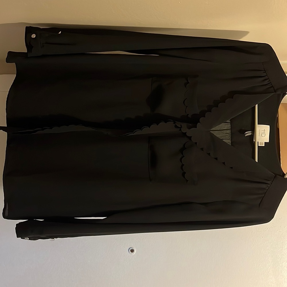 Super cute HD top. Black.